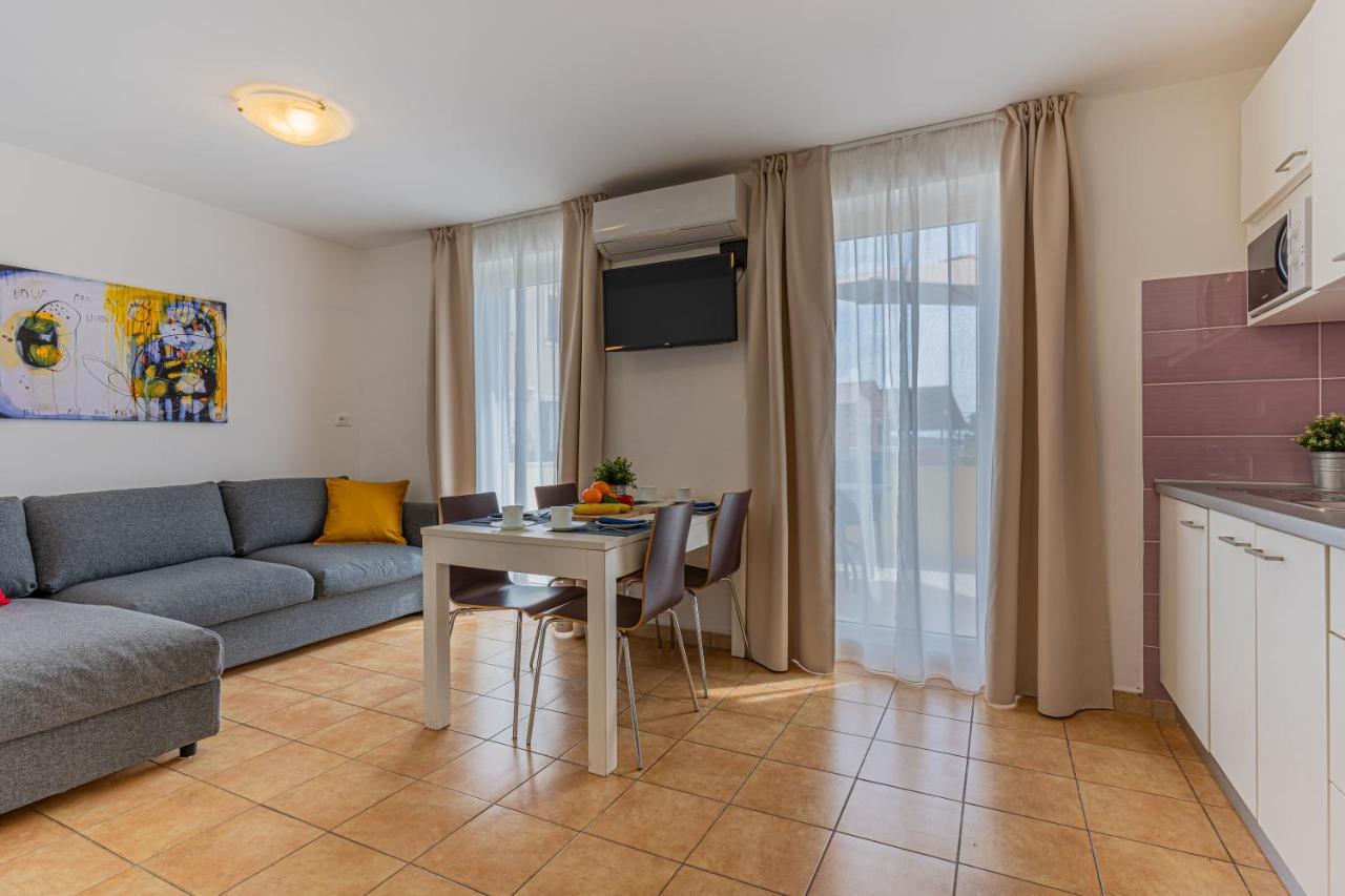 Apartments Dolac ネレジネ エクステリア 写真