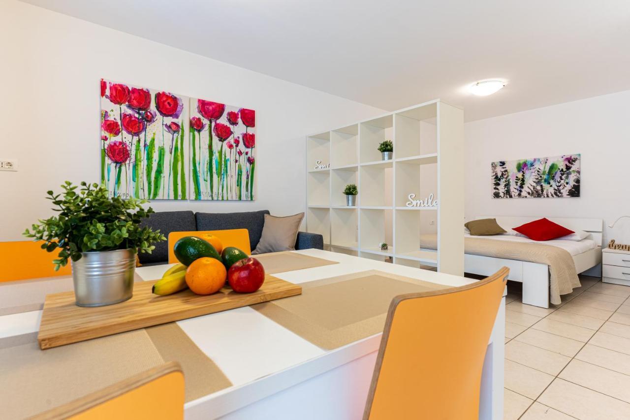 Apartments Dolac ネレジネ エクステリア 写真