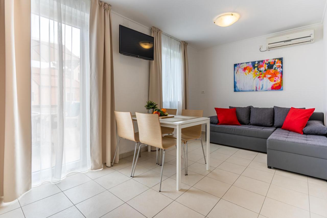 Apartments Dolac ネレジネ エクステリア 写真