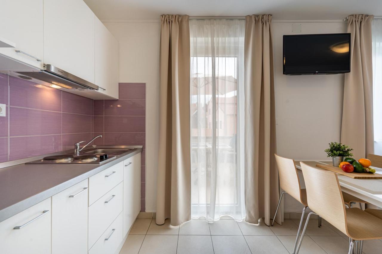 Apartments Dolac ネレジネ エクステリア 写真