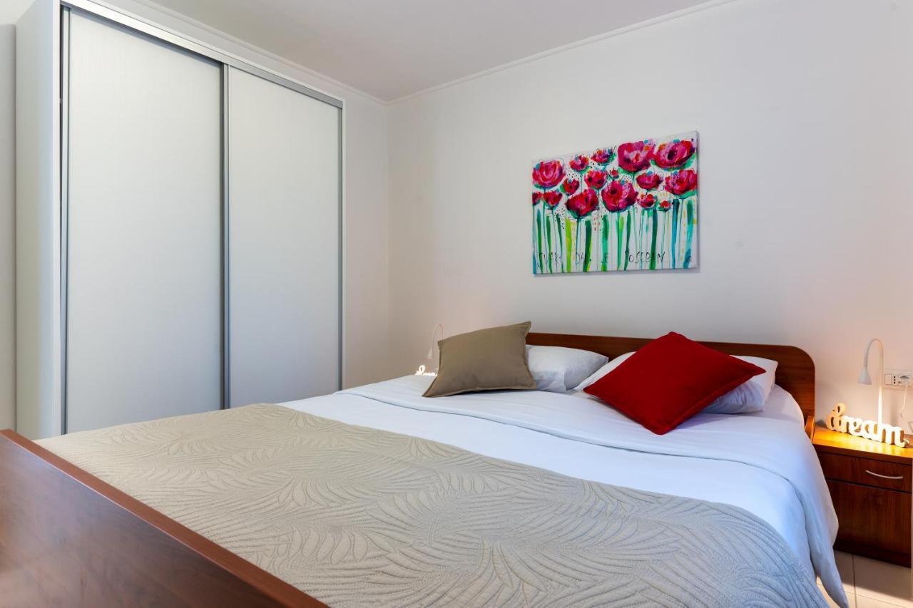 Apartments Dolac ネレジネ エクステリア 写真