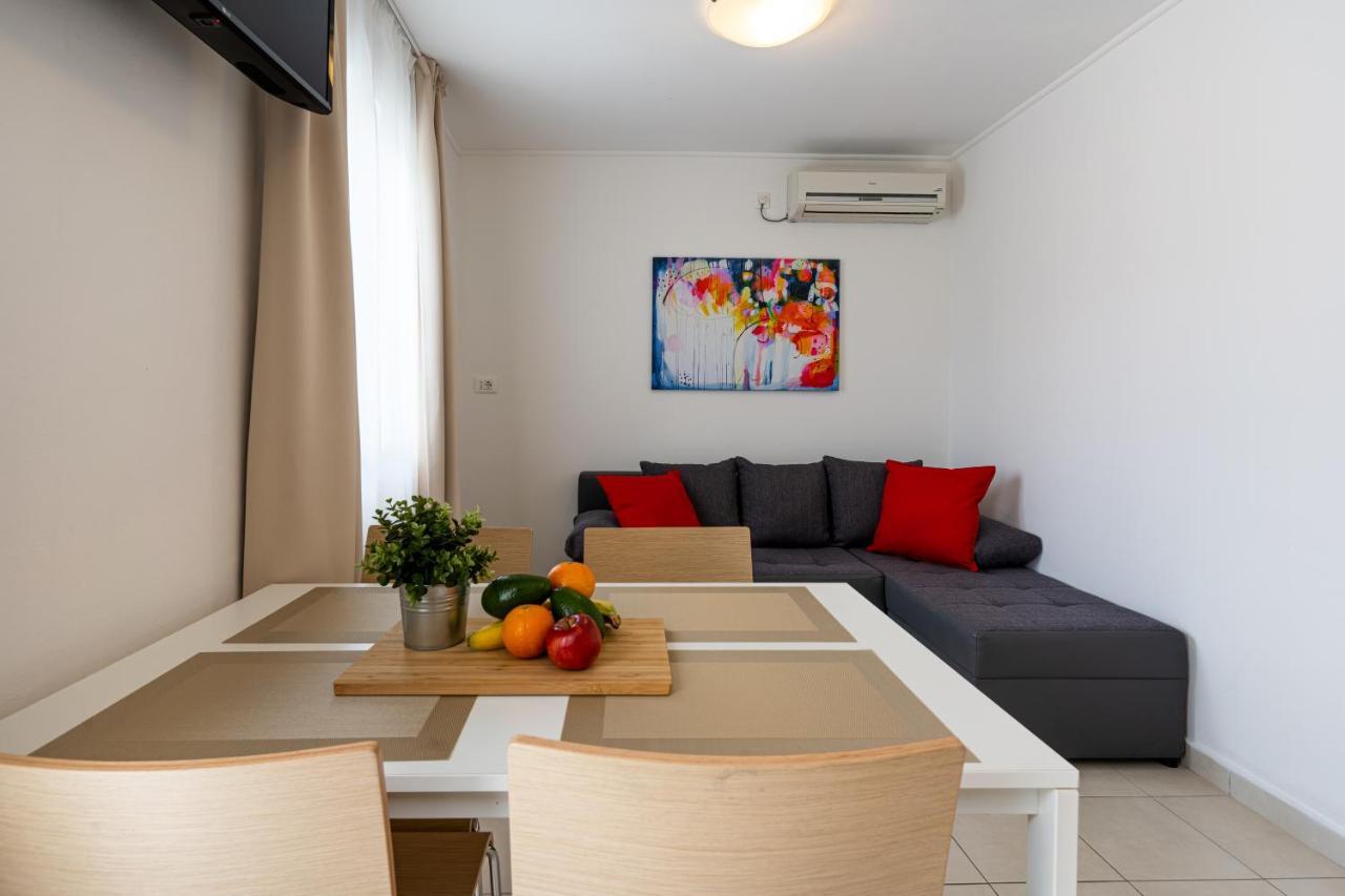 Apartments Dolac ネレジネ エクステリア 写真